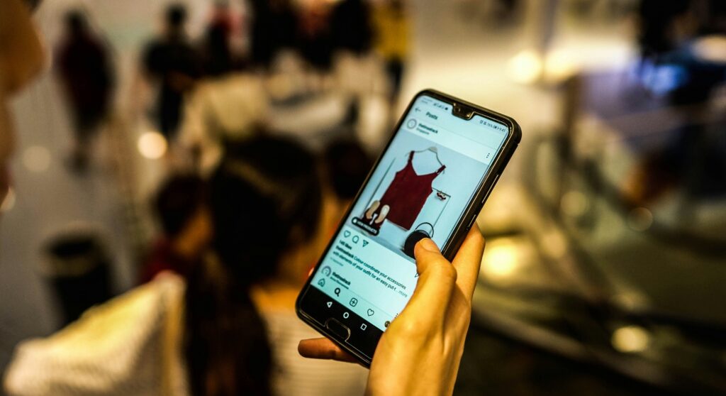 Réflexes SEO sur les réseaux sociaux et la fiche Google